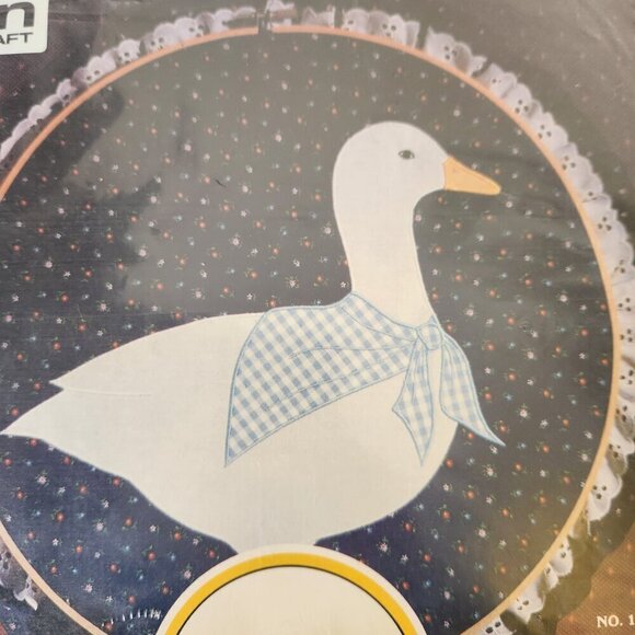 Titan Needlecraft Country Morning #1372 Goose Needlecraft New Sealed - Picture 3 of 8